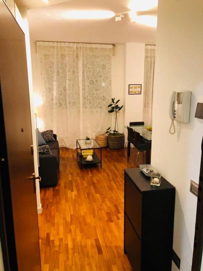 Portavenezia49 - Appartamento Milano Porta Venezia Con Jacuzzi Мілан Екстер'єр фото